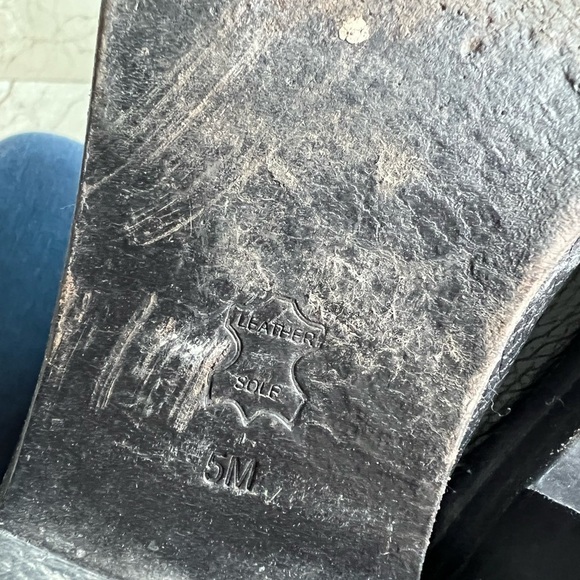 Tory Burch Booties Size 5M - Picture 11 of 16